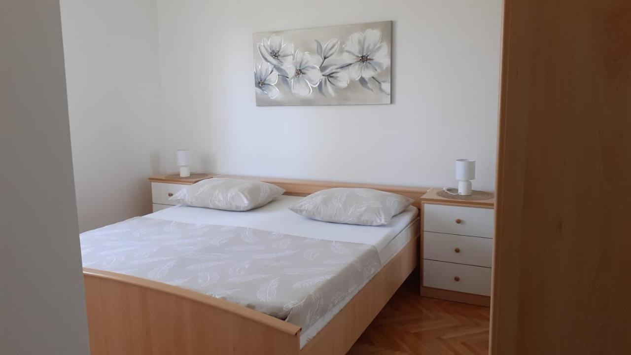 Viki Appartement Lozovac