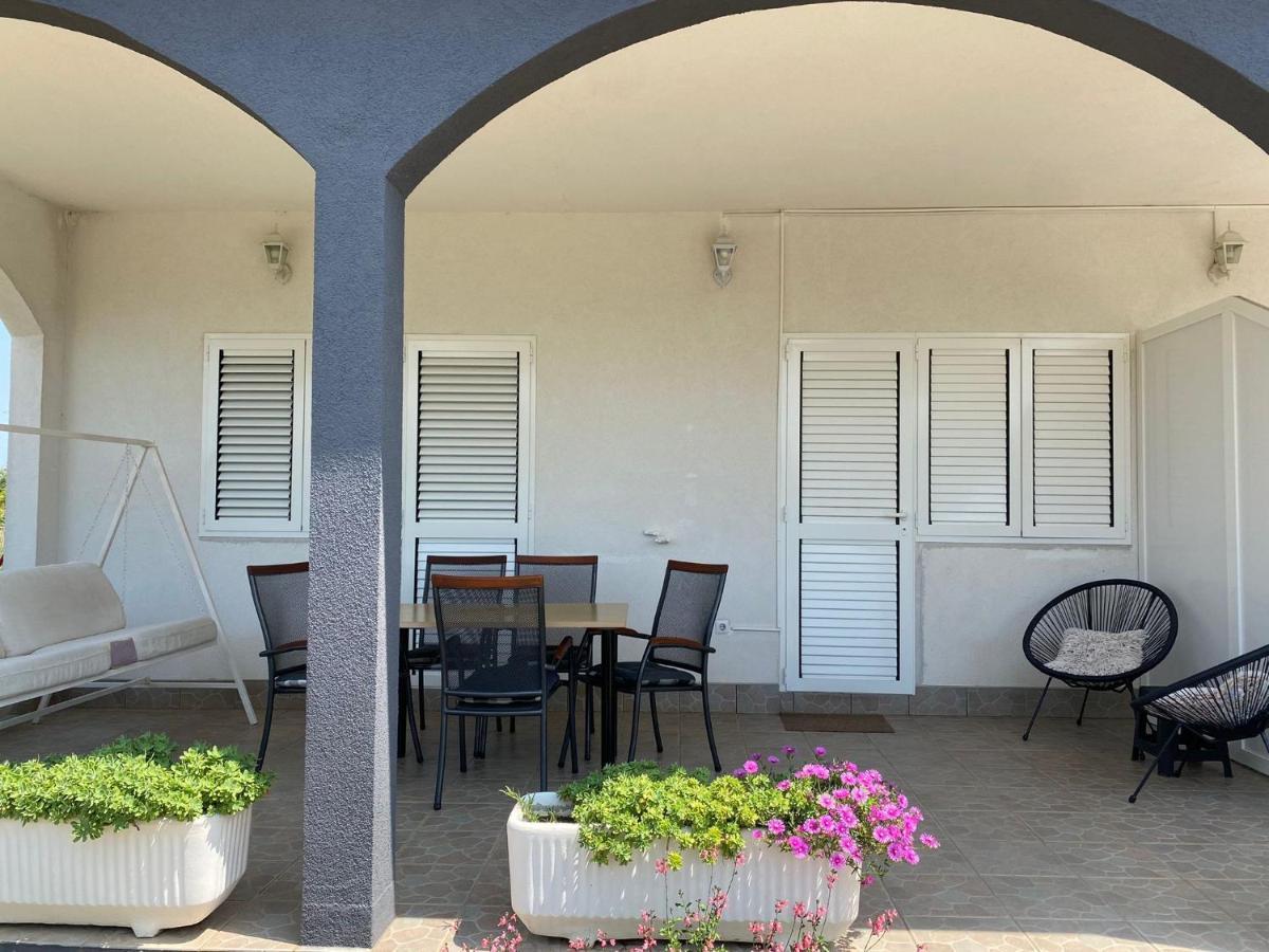 Viki Appartement Lozovac
